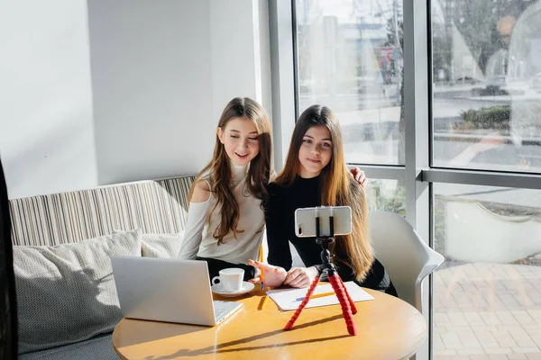 Bedava Online Mobil Chat Sohbet Muhabbet Odaları